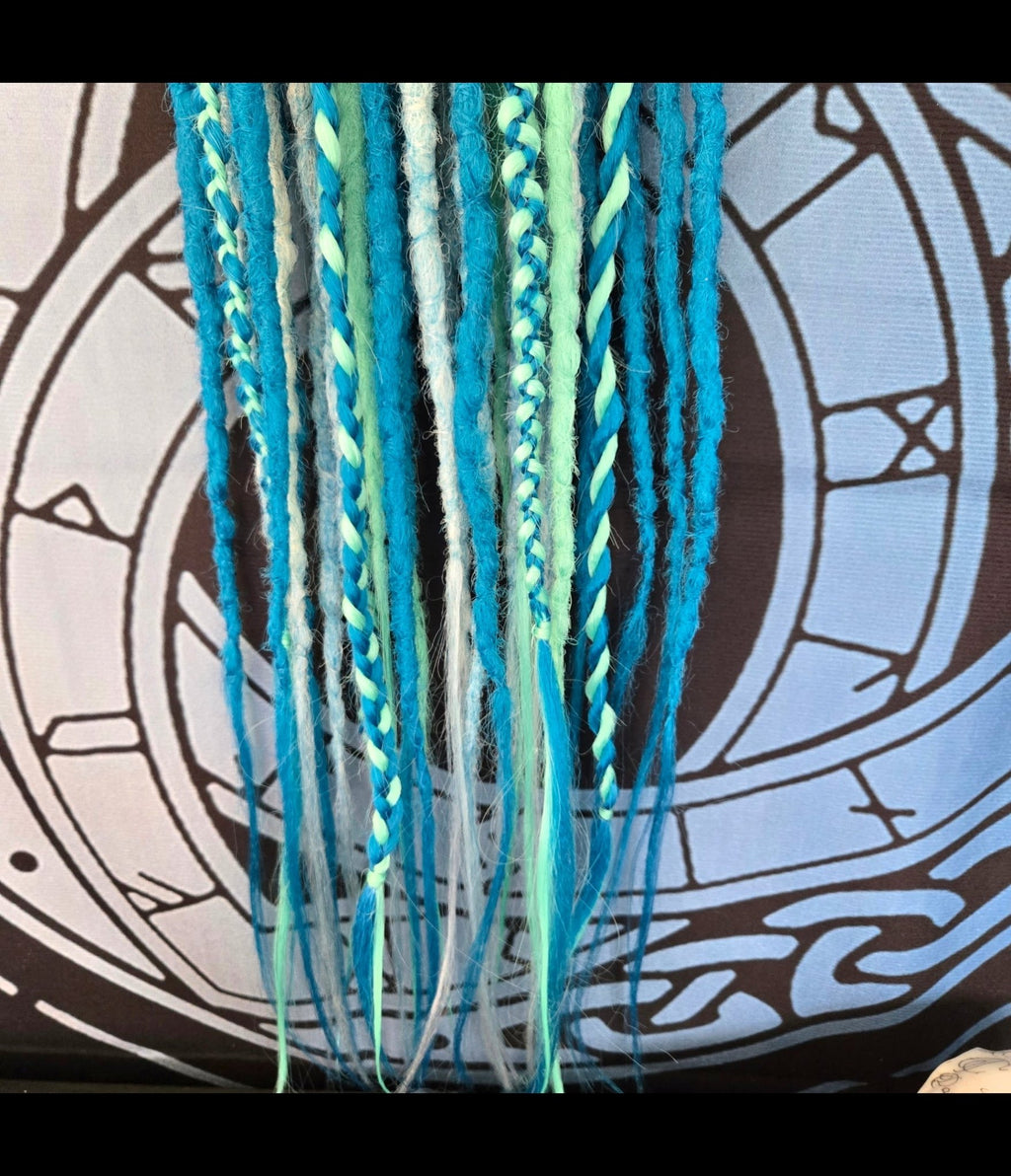 Handmade Kanekalon Synthetic Dreadlock Set – 30 SE Dreads & Braids | Ocean Blue Festival Hair Extensions 24" | RavenDreadz - Rockinredfox