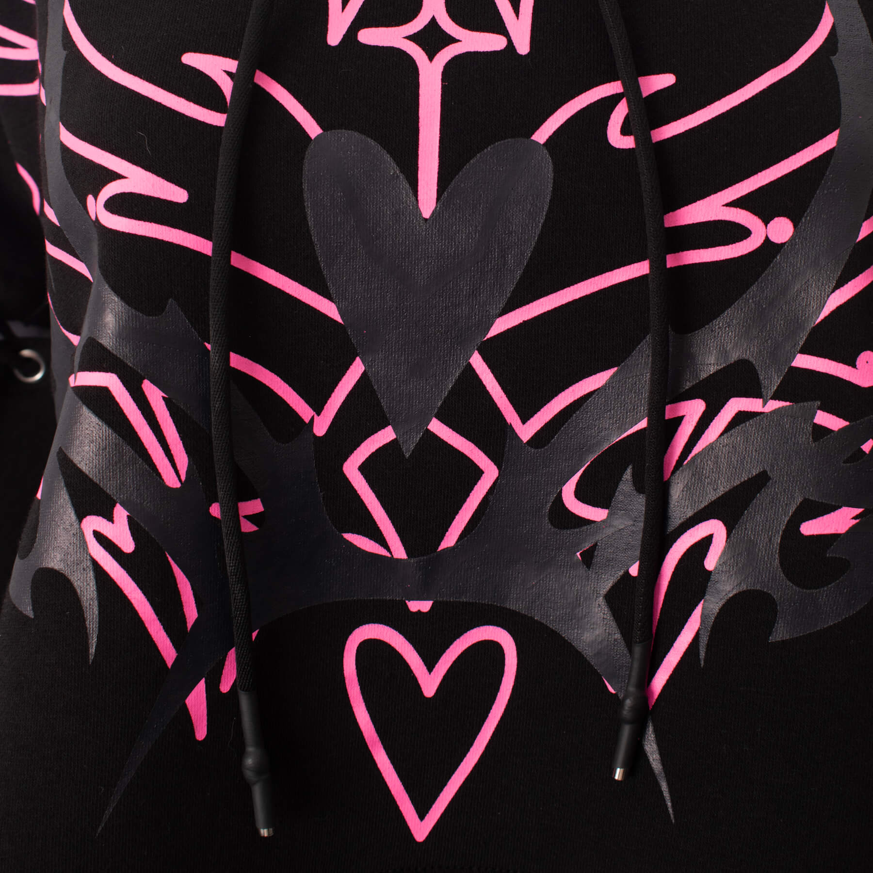 Heartless Thornchant Hood Black Gothic Tribal Heart Cropped Hoodie - Rockinredfox