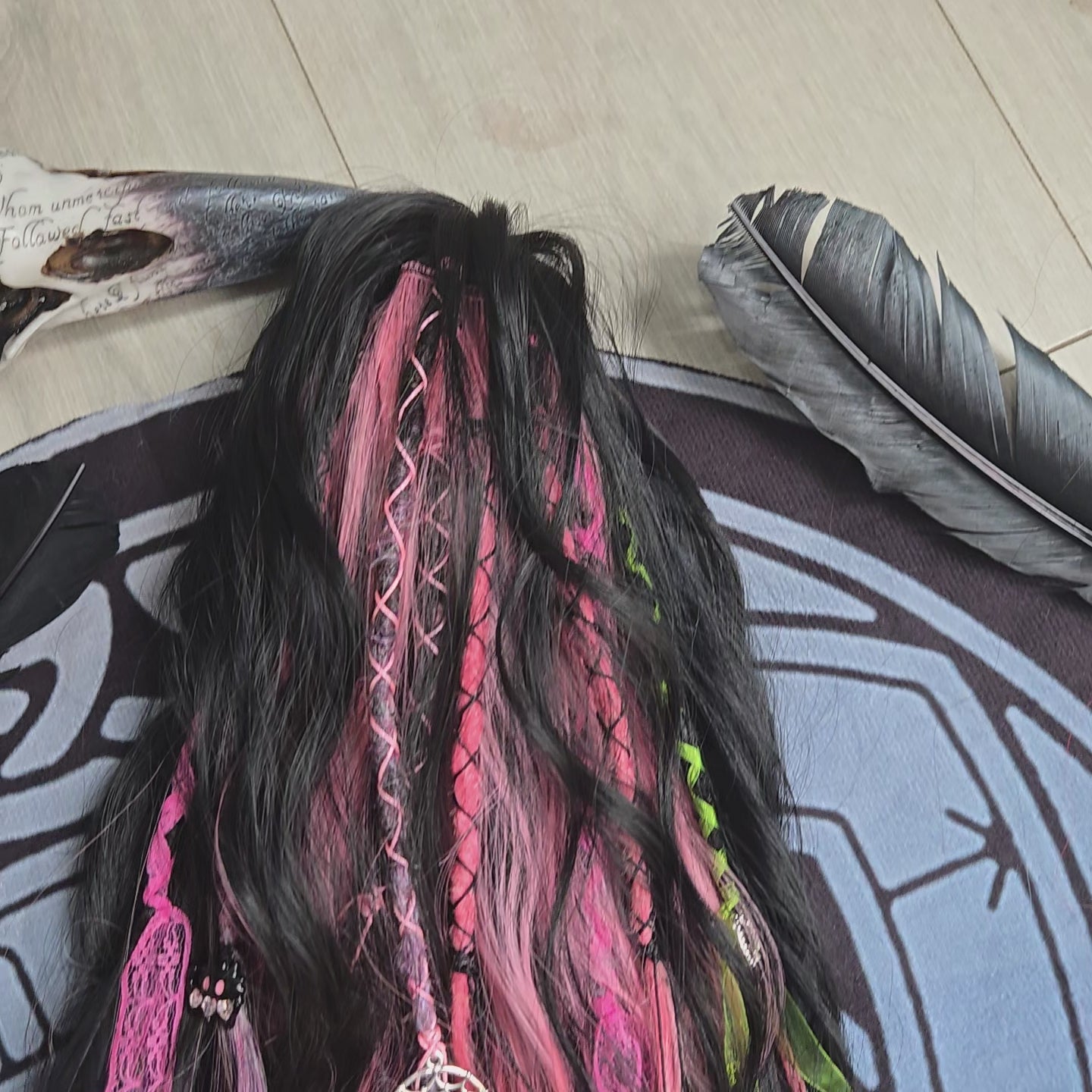 Pink Venom Claw Clip Hair Set 28 Inch Synthetic Hair Piece