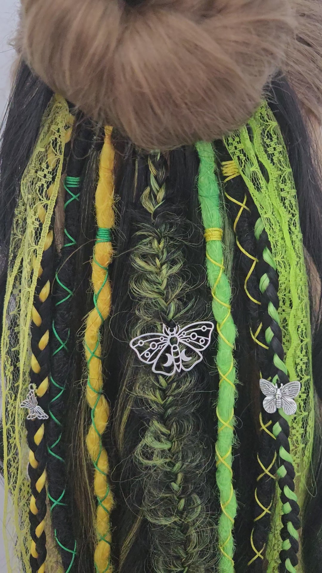 Shadow Gemini Wavy Dread Bobble 24 Inch Synthetic Hair Tie