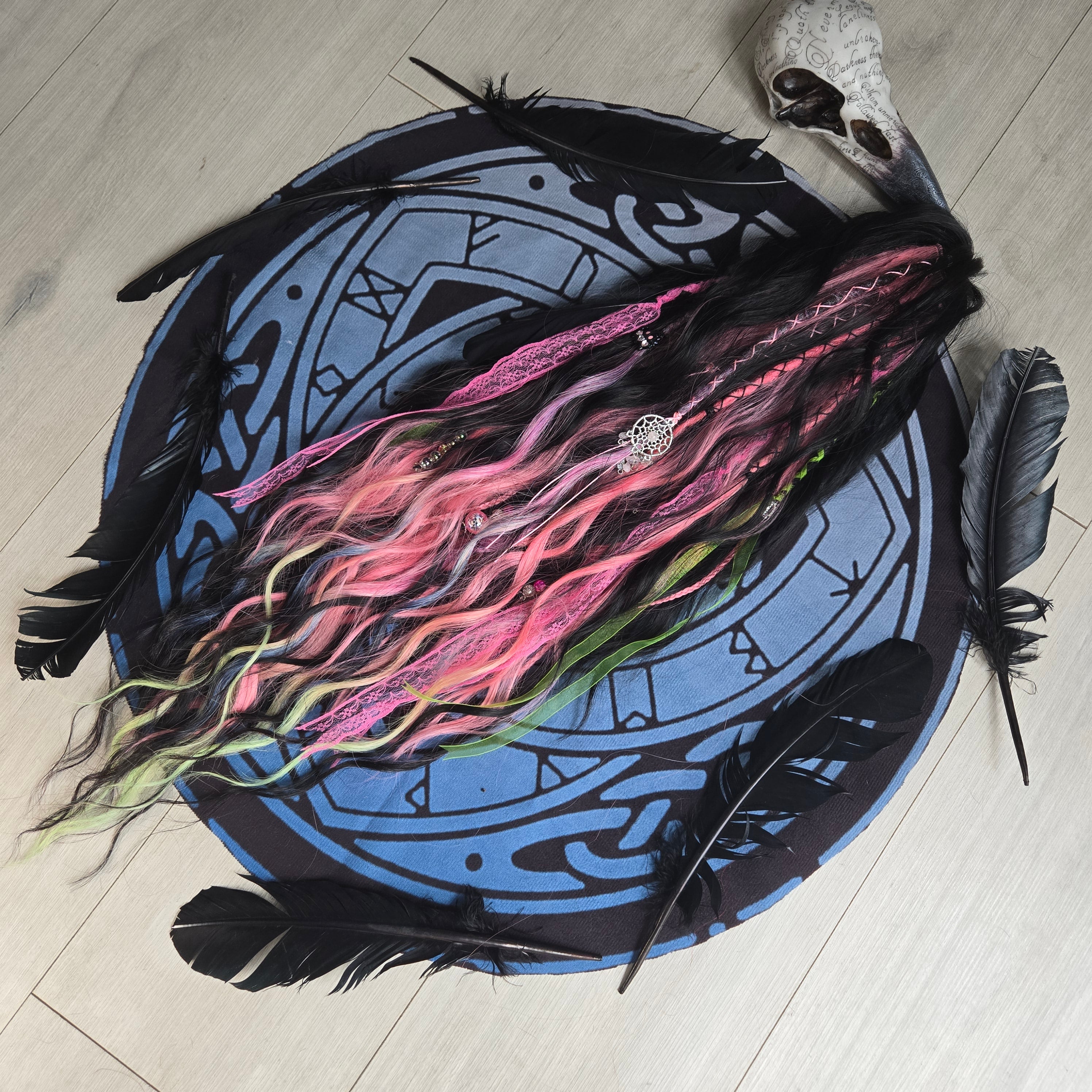 Pink Venom Claw Clip Hair Set 28 Inch Synthetic Hair Piece