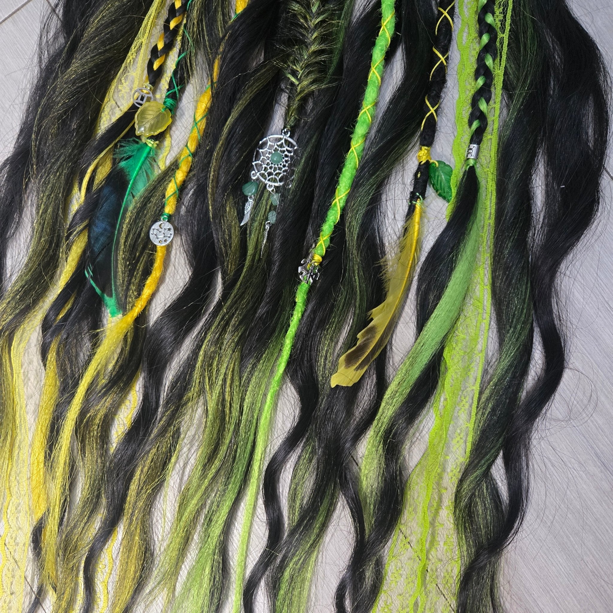 Shadow Gemini Wavy Dread Bobble 24 Inch Synthetic Hair Tie - Rockinredfox